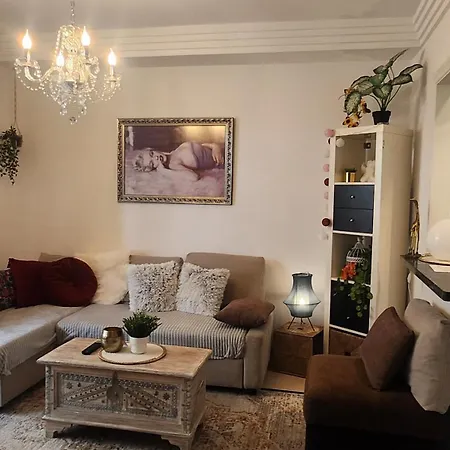 First Line Appartement *