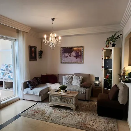 First Line Apartment *