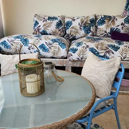 First Line Μαρμπέλλα